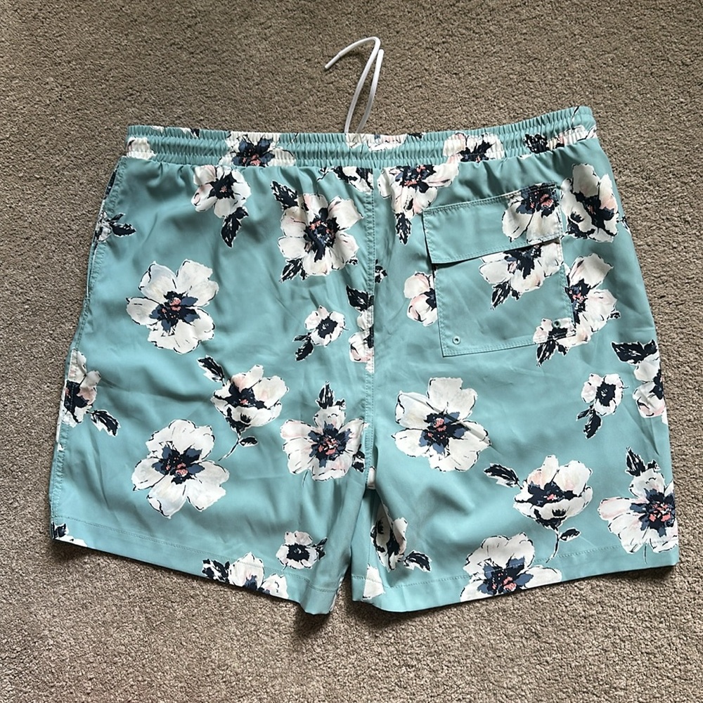 Abercrombie & Fitch Aqua and White Swim Trunks Floral Design XXL NWOT Never Worn - Picture 5 of 8